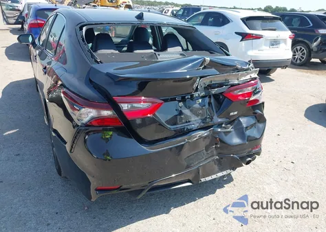 2022 Toyota Camry Se z USA, uszkodzony, nr VIN 4T1G11AK6NU710730